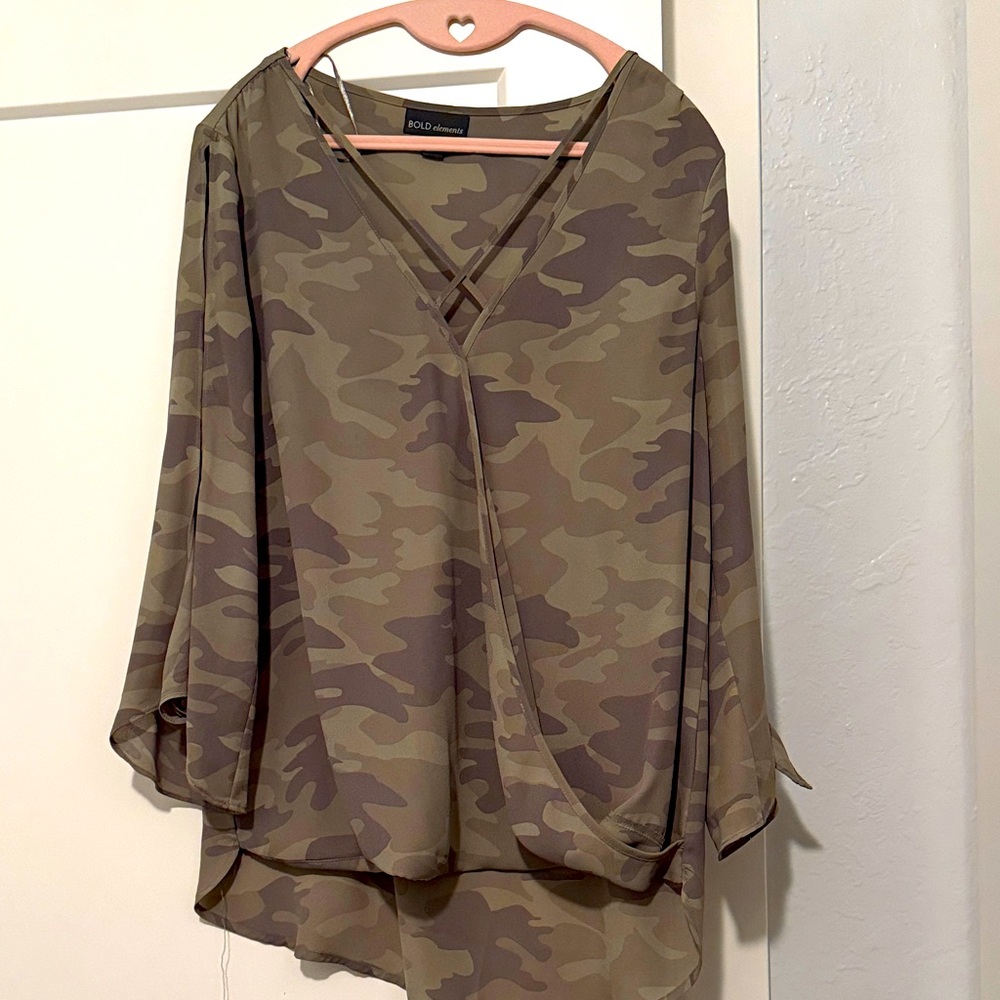 Camo Flowy Blouse Size Medium